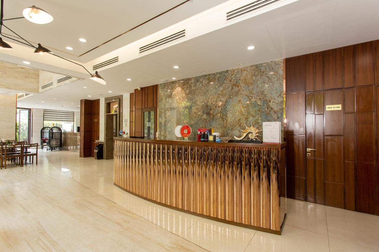 Capital O 781 Brilliant Majestic Hotel Danang Exterior photo